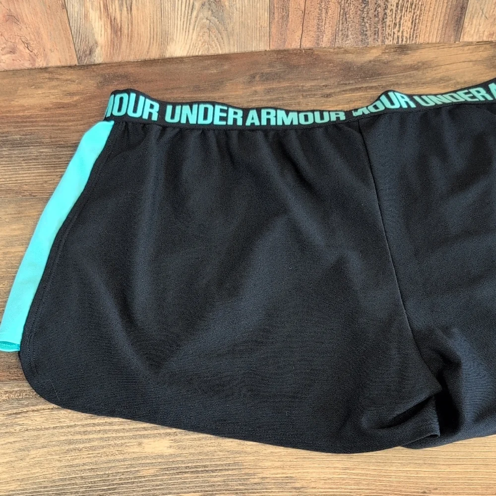 Under Armour Athletic Shorts XXL          W157